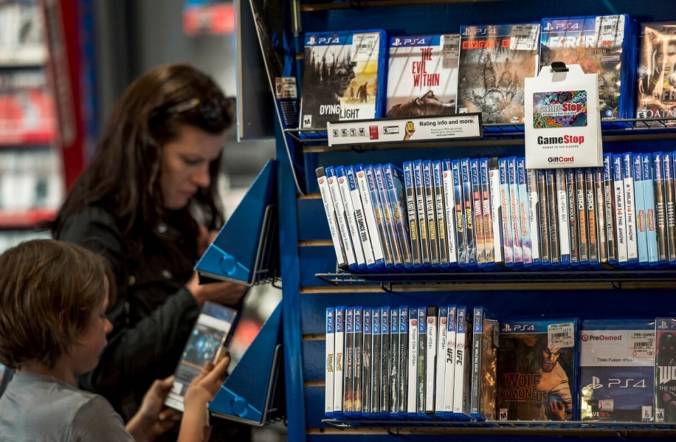 Продажи физических копий игр стремительно сокращаются