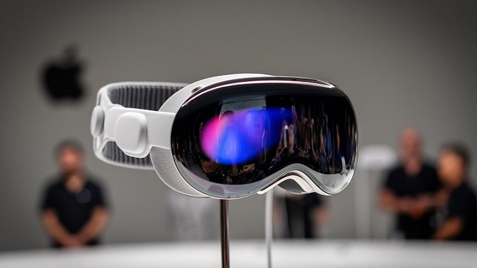 Никому не нужен Apple Vision Pro
