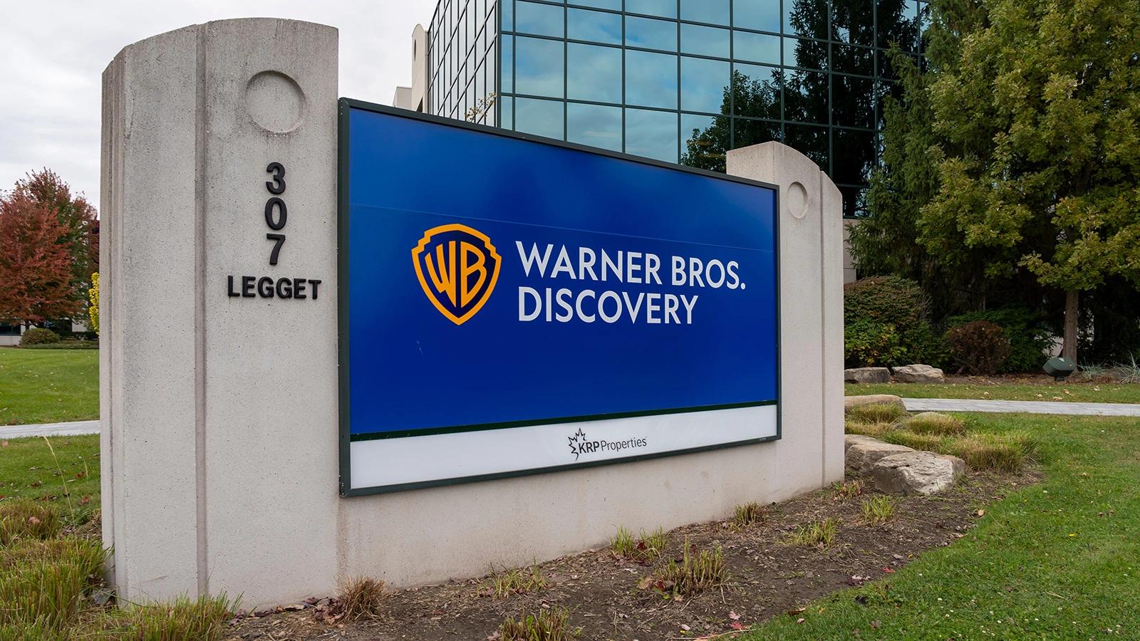 Руководство WBD массово распродаёт акции компании