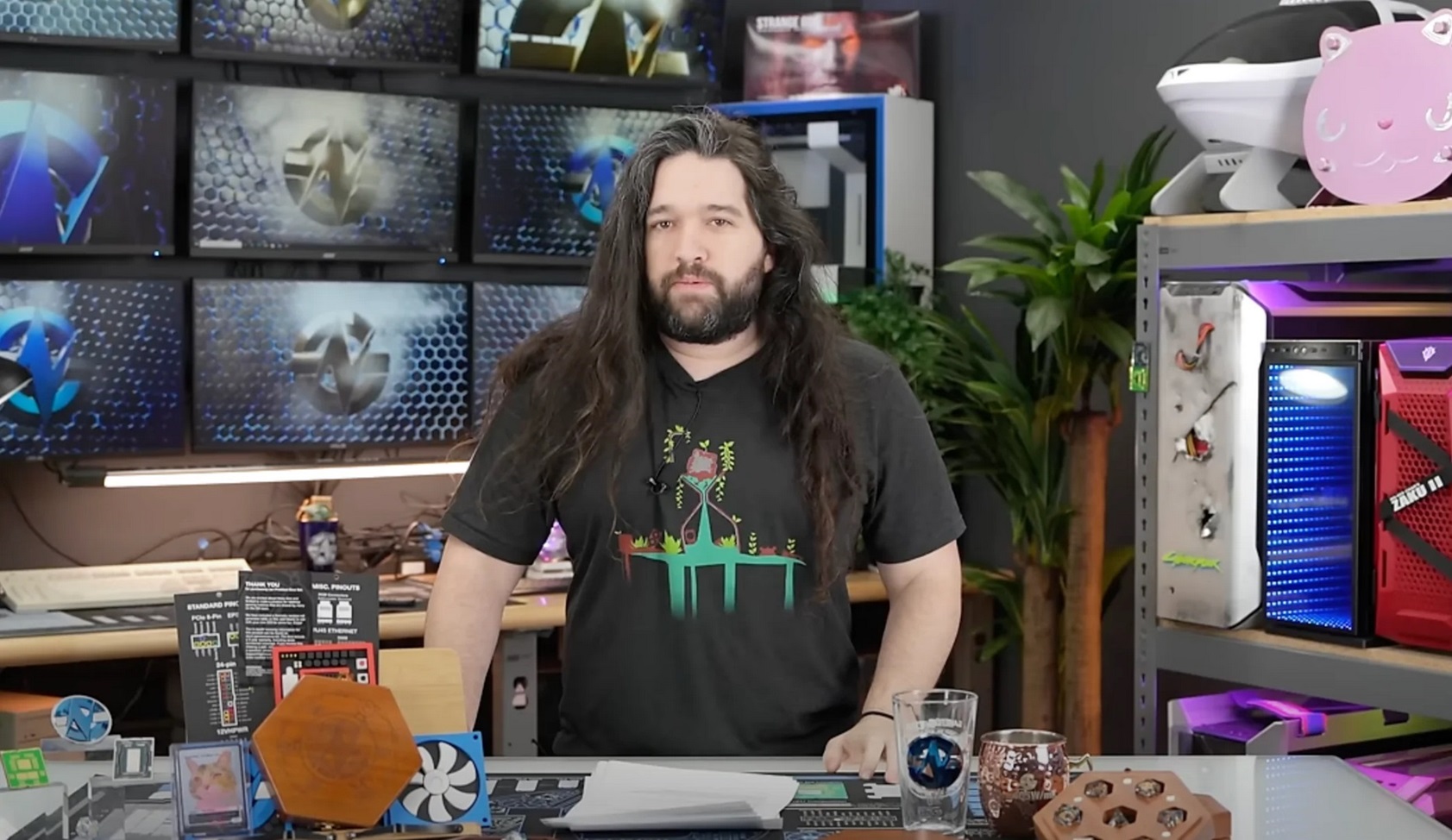 Bloomberg пытается удалить YouTube-канал Gamers Nexus