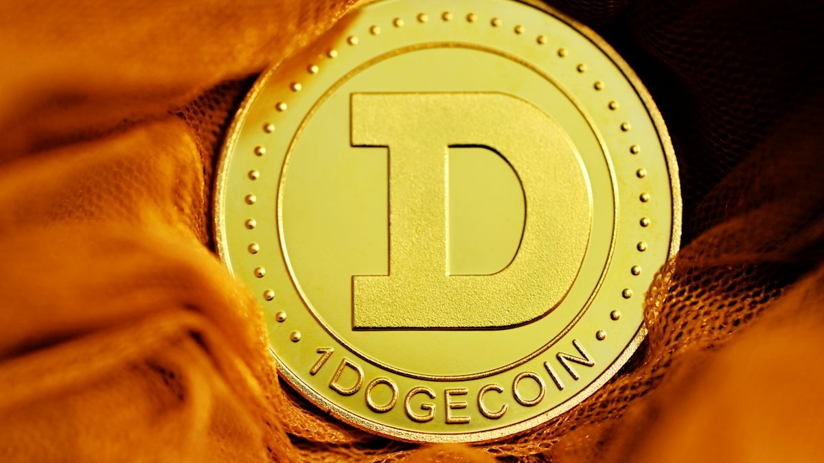 Три Dogecoin-ETF за десять месяцев получили меньше чистого притока, чем XRP-фонды за день