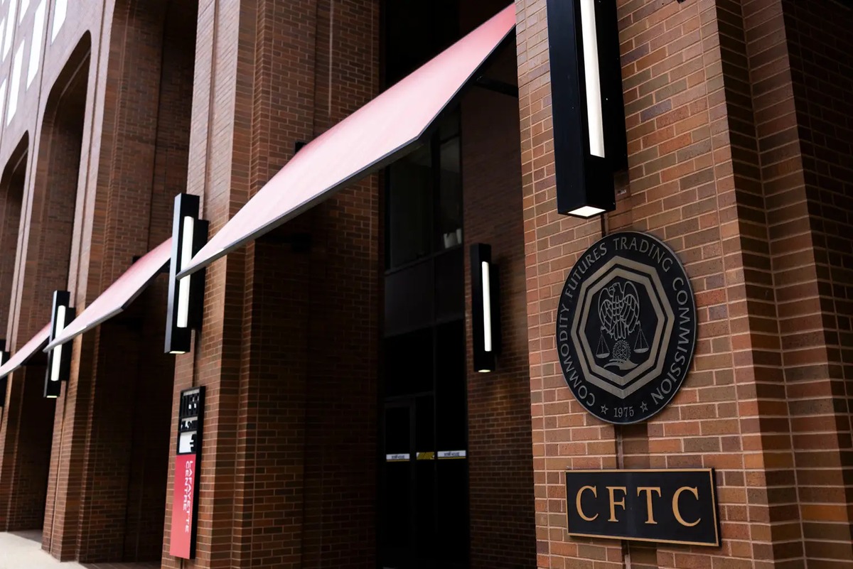 CFTC разрешила криптокошелькам подключать деривативы без брокерской регистрации