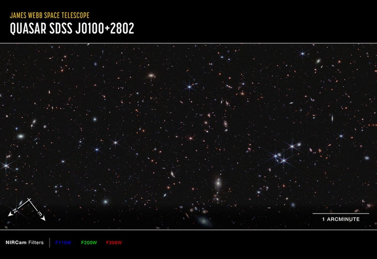 JWST нашёл 17 бедных металлами галактик рядом с возможным следом первых звёзд