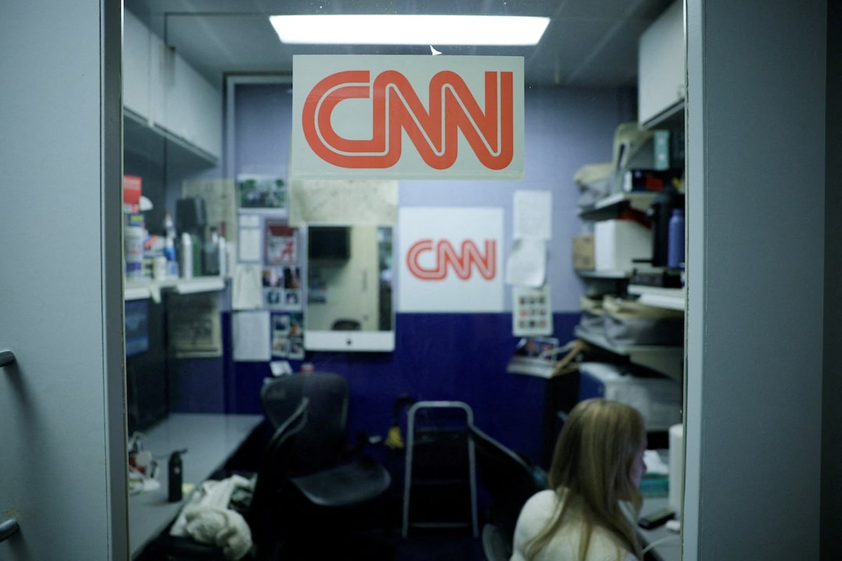Суд обязал Белый дом восстановить пропуска CNN, MS NOW и Politico