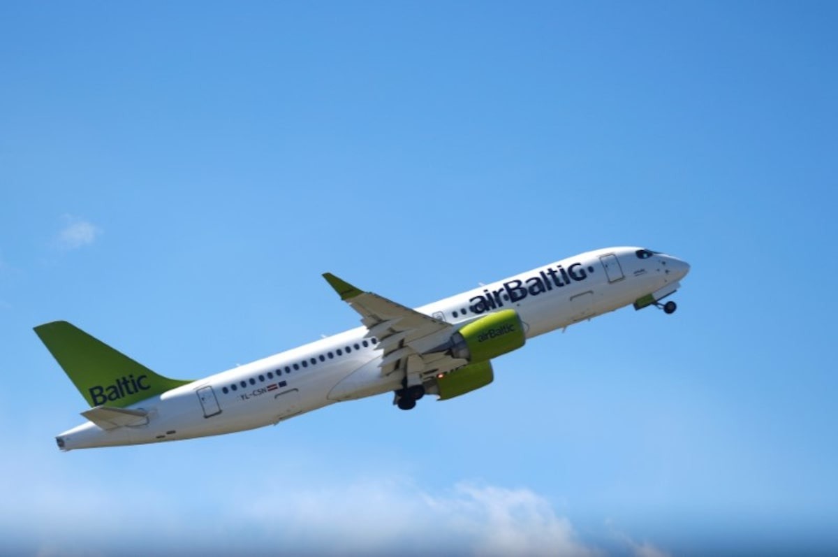 airBaltic подала на банкротную защиту на фоне удвоения цен на авиакеросин