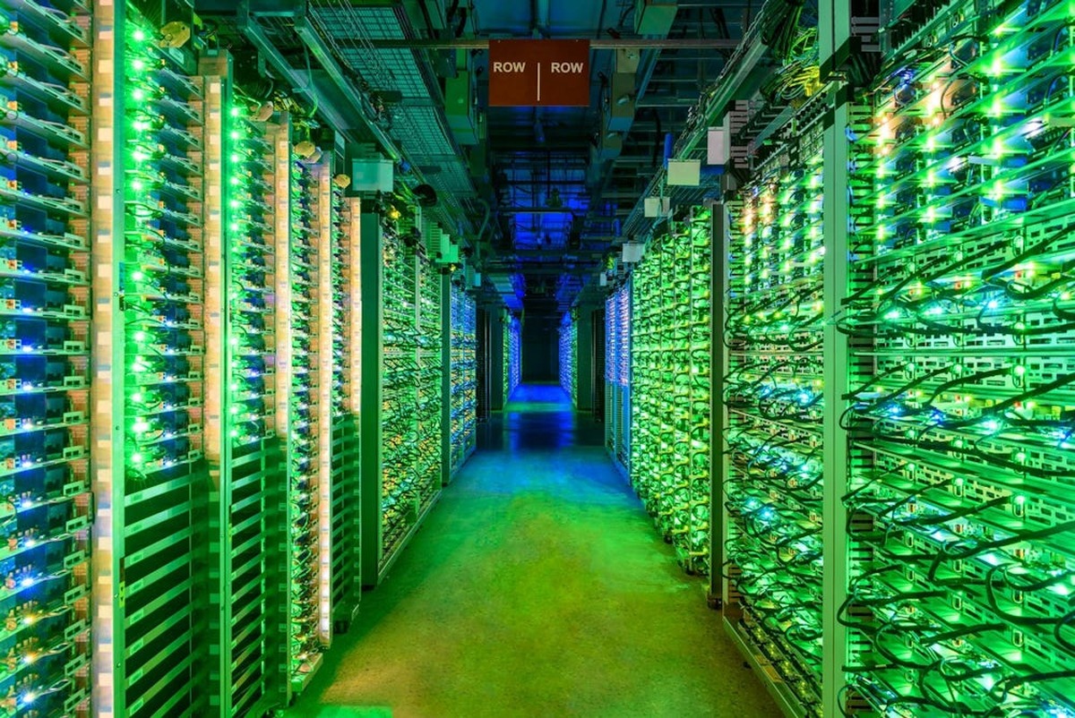 llm-d 1.0 добавил очереди для ИИ-агентов и обновления серверов без остановки