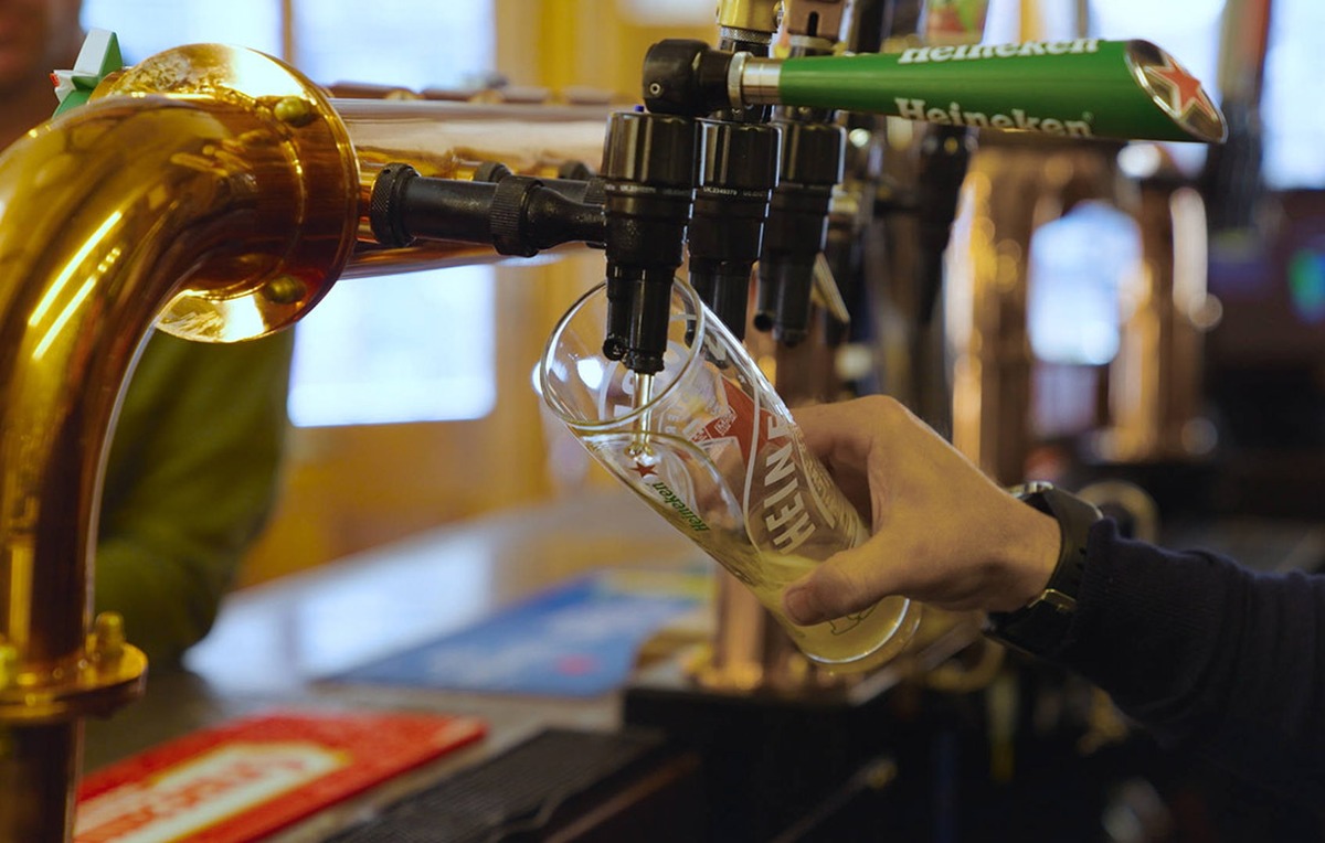Пользователи GLP-1 тратят на пиво на 13,5% меньше — Heineken советует полпинты
