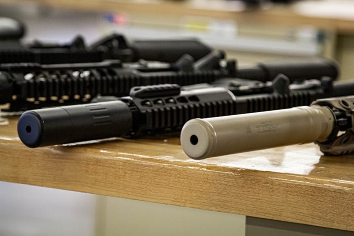 ATF перестало требовать регистрацию глушителей и короткоствольного оружия